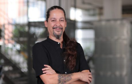 "את כל הניסיון שצברתי בשיווק ופרסום – הלקוחות שלי מקבלים על מגש של כסף"