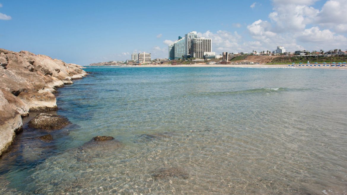 תמורת 599 אלף ש"ח תוכלו לקנות קרקע על הים בהרצליה